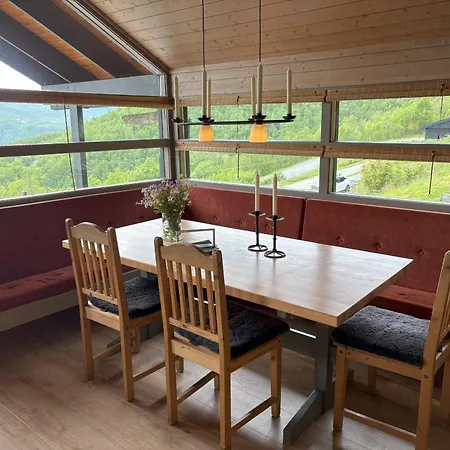 Cosy In With In-ski Out To Solheisen Tatil Evi *